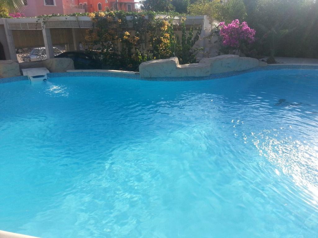 Seven-Bedroom Villa,117337615:JPEG