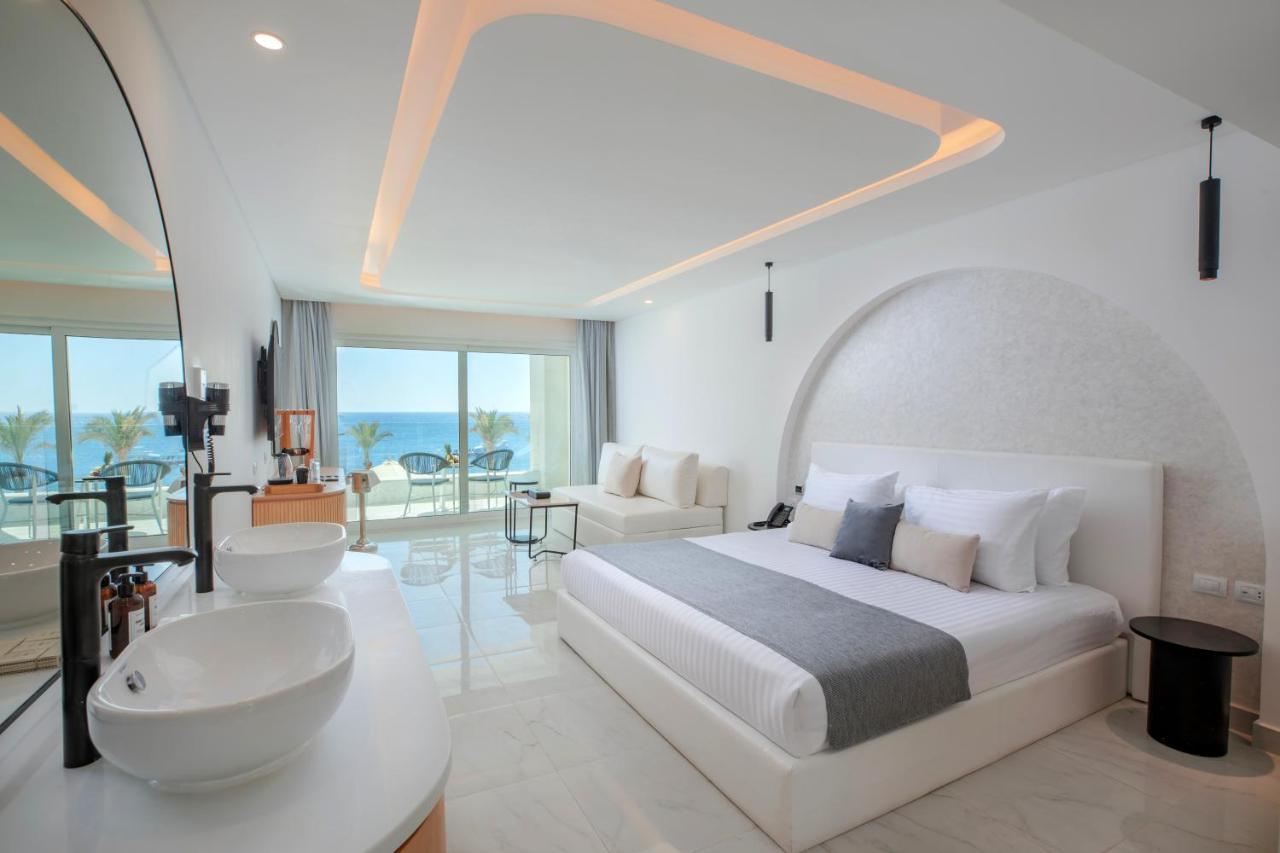 Junior Jacuzzi Suite -Posh Club