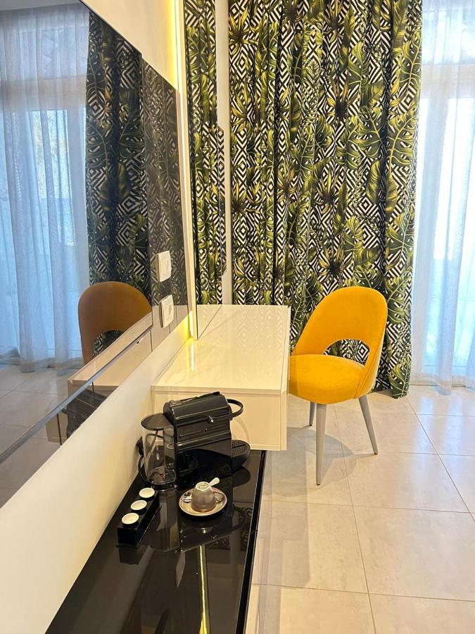 Junior Suites Jacuzzi Beach Front
