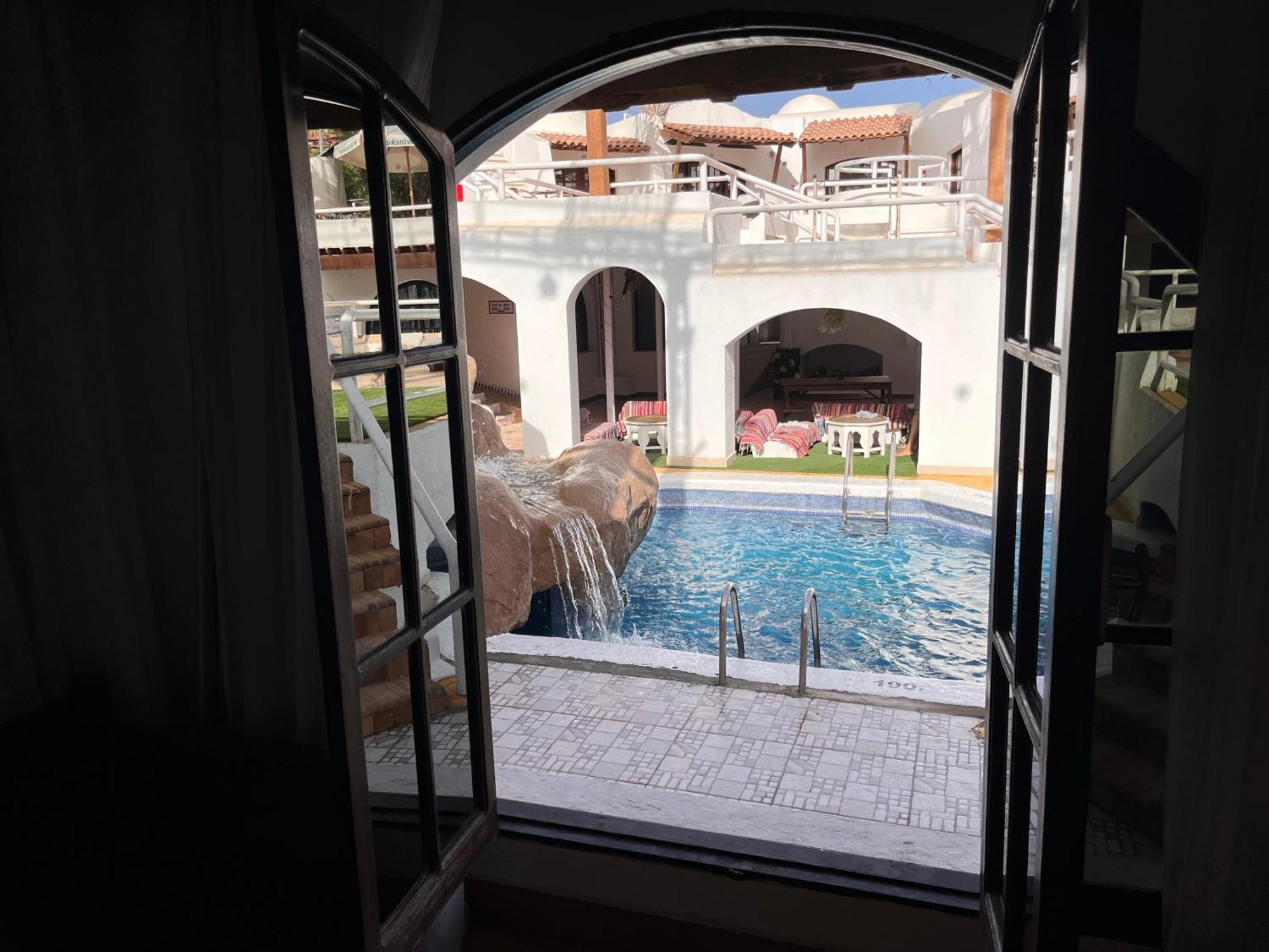 Junior Suite Pool View,1518611452:JPEG