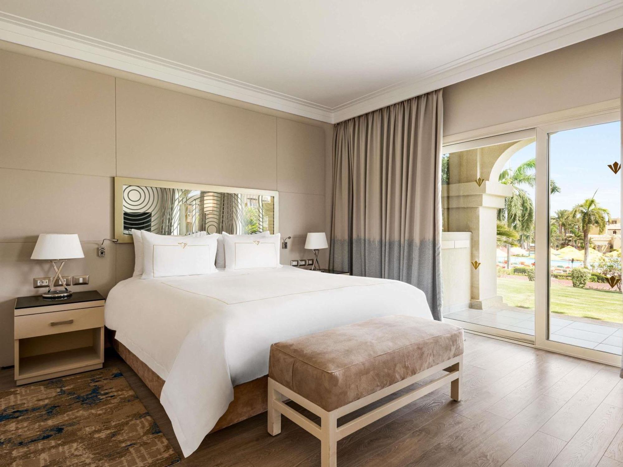 Premium King Room