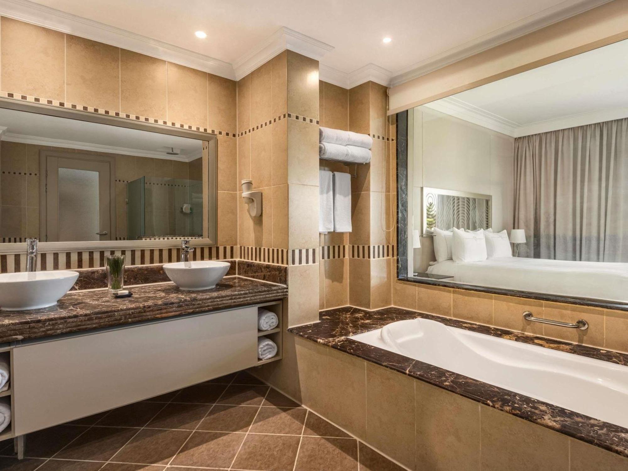 Premium King Room