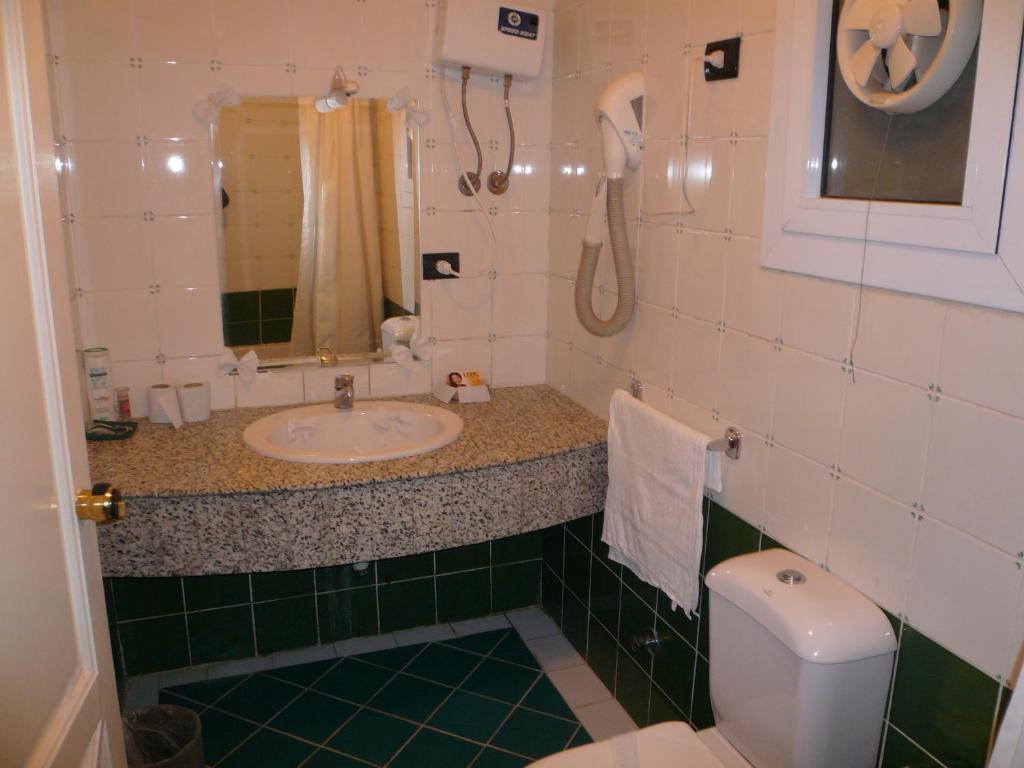 Two-Bedroom Suite (4 Adults)