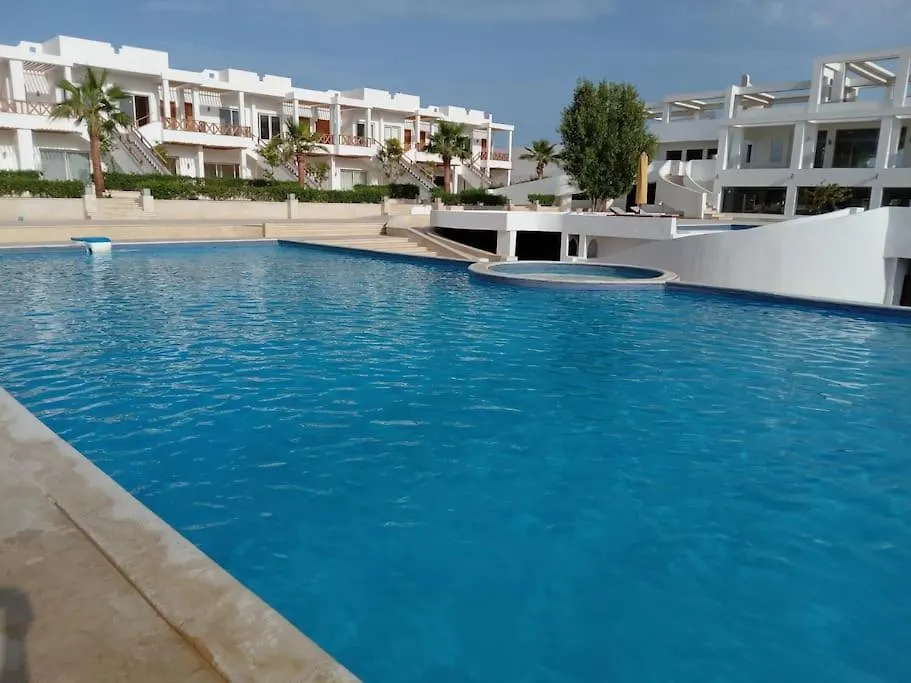 Lovely Studio Apartment With Pool And Free Wi-Fi-1