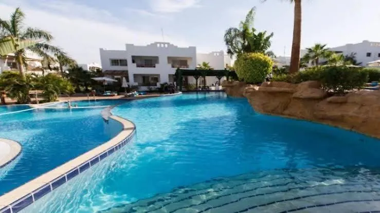 لدينا مكتب عقارات في قرية دلتا شرم We Have A Real Estate Office In Delta Sharm-1