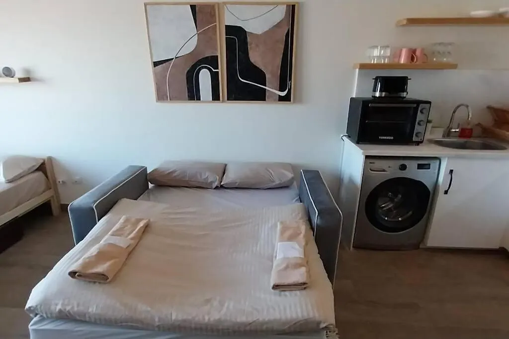 A Studio That Has All The Needs-1