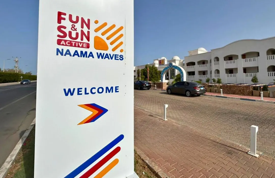 Fun & Sun Naama Waves-1