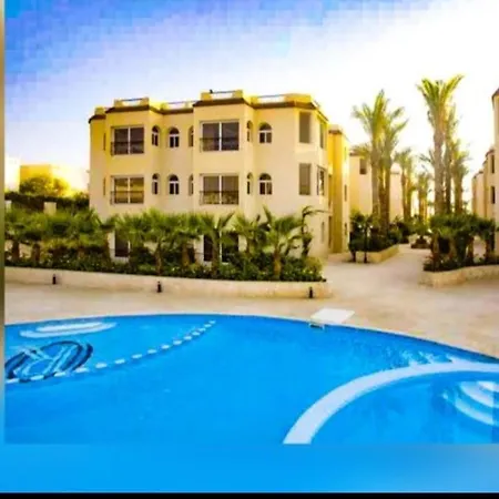 Luxury Oassis In Heart Of Nama Bay Pool, Gym, Beach-2