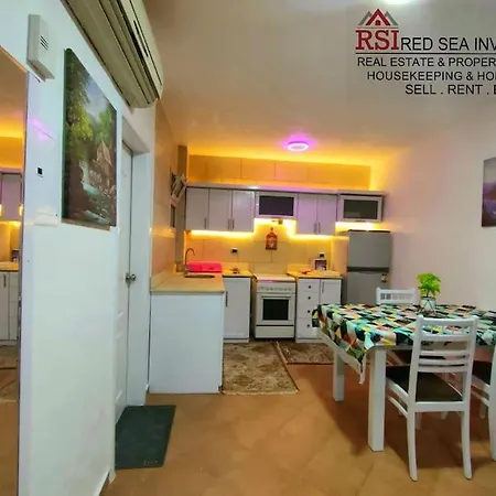 Lovely One Bedroom With Pool View, Top Floor-2