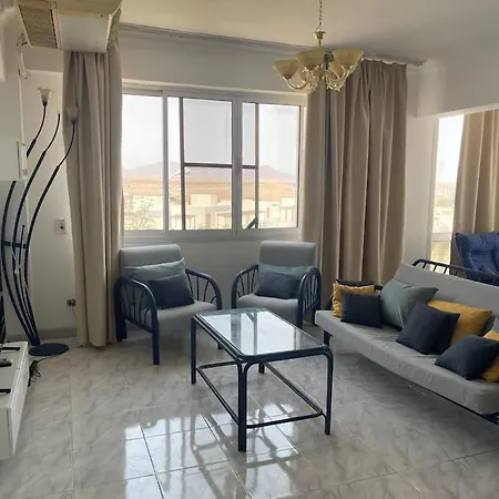 Spacious 2 Bedroom Apartment With A Sea-View!-3