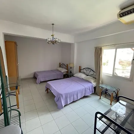 Spacious 2 Bedroom Apartment With A Sea-View!-2