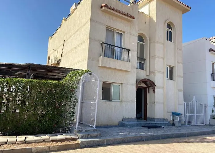 Villa 3 Bedrooms Sharm-el-Sheikh met een Zwembad